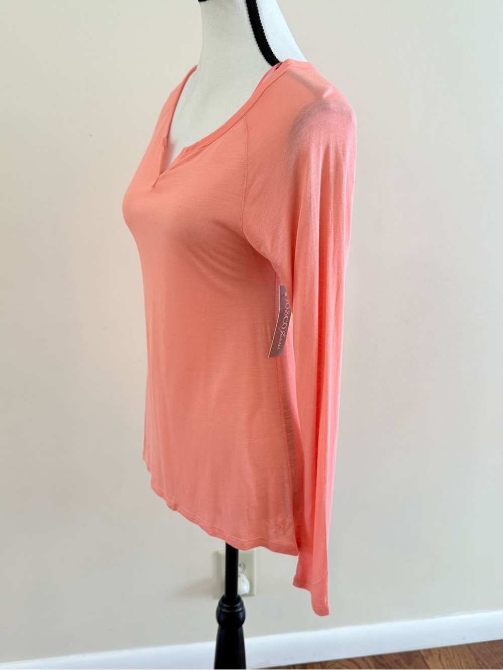 Women's Long-Sleeve Notch-Neck Tee in Coral Pink size Medium - Picture 4 of 6